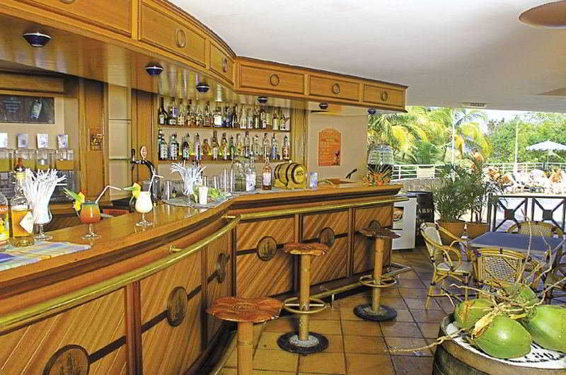 Karibea Residence La Goelette Tartane Restaurante foto